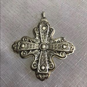 Reed & Barton Christmas Cross 1972